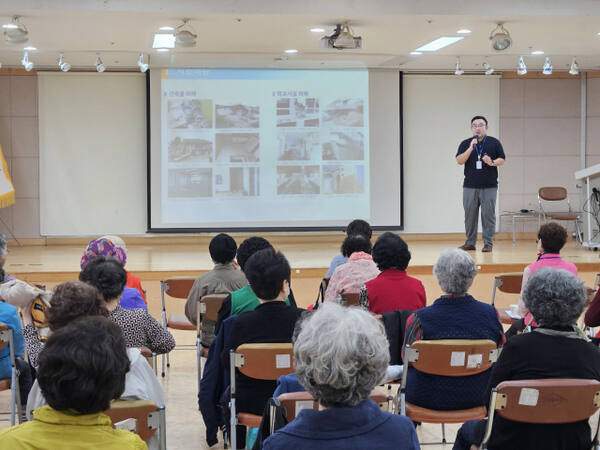 이천시가 관내 어르신들을 대상으로 지진 안전교육 실시했다 사진이천시