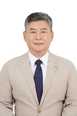 발행인 김호중